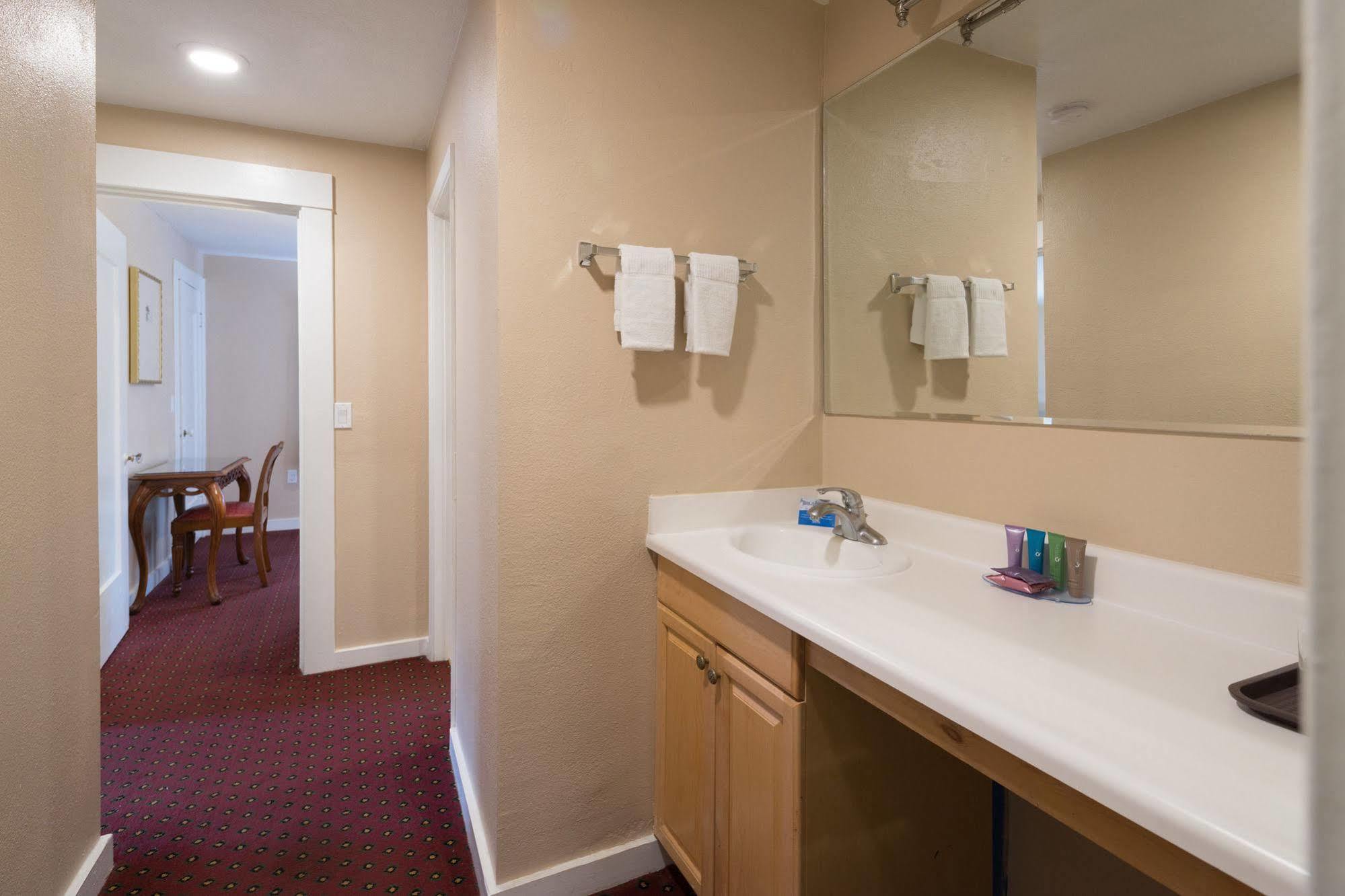 Butterfly Grove Motel Pacific Grove